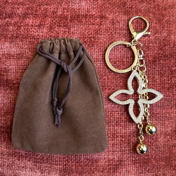 CLOVER BAG CHARM Rhinestones Black Gold Tone - Picture 1 of 7